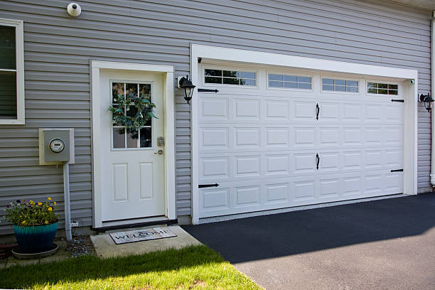 24/7 Emergency Garage Door Roller Replacement experts in Sabina, OH